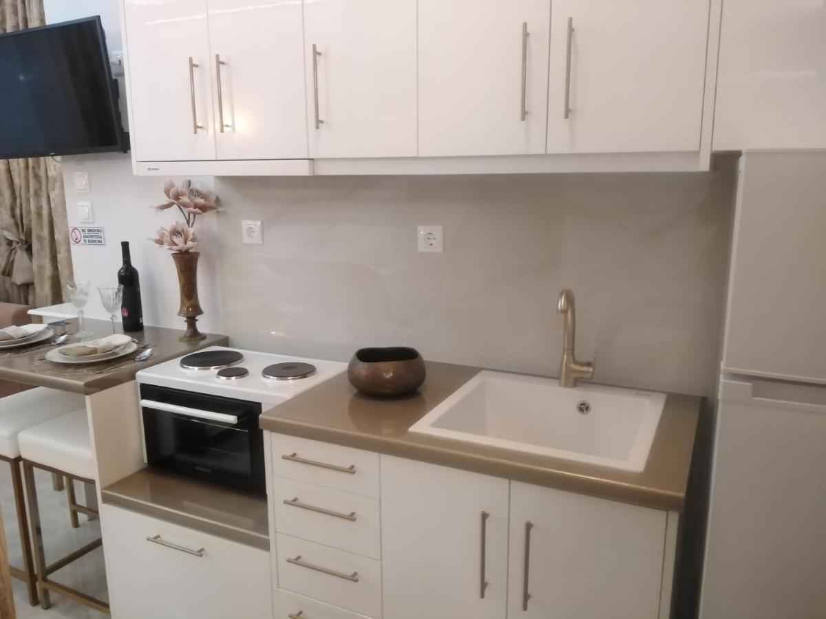 Goldenspace Exquisite Suite Near The Port 沃洛斯 外观 照片