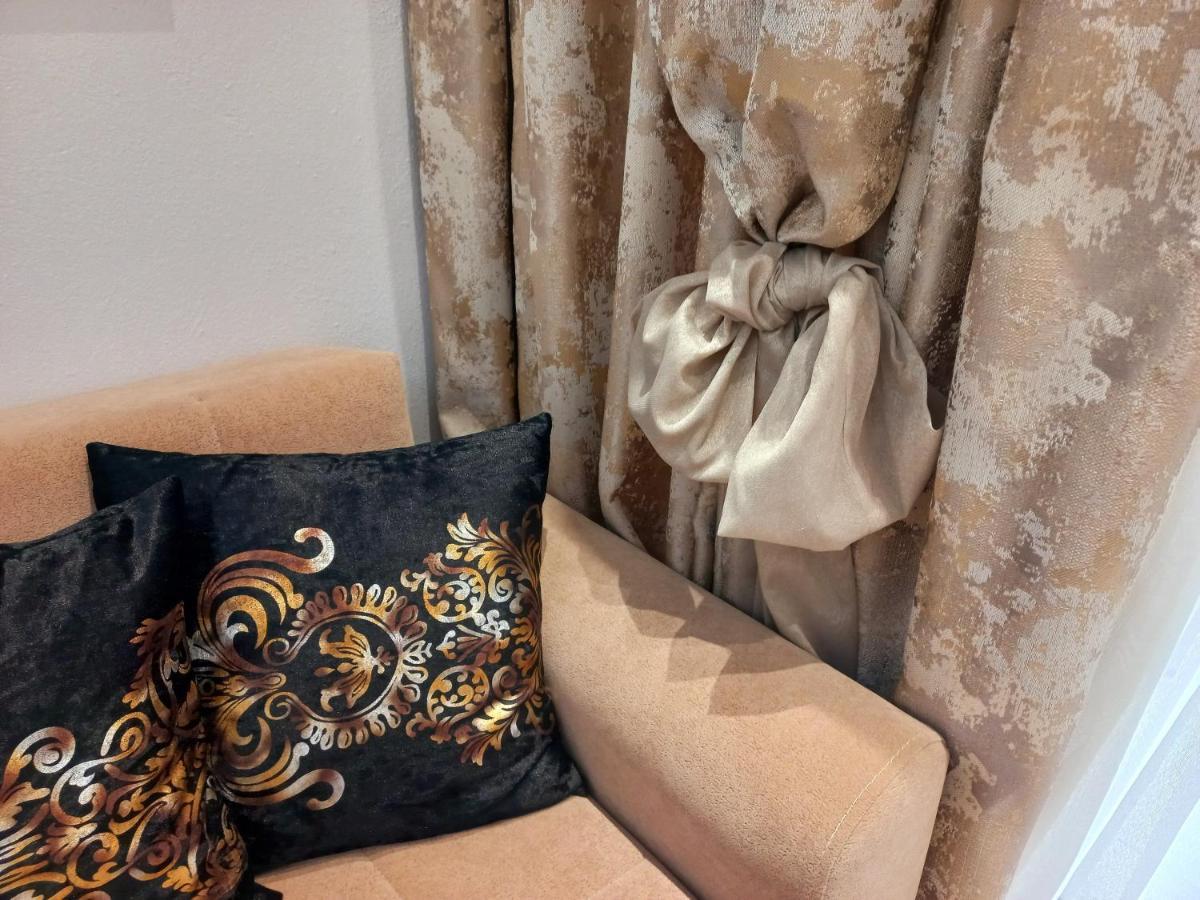Goldenspace Exquisite Suite Near The Port 沃洛斯 外观 照片