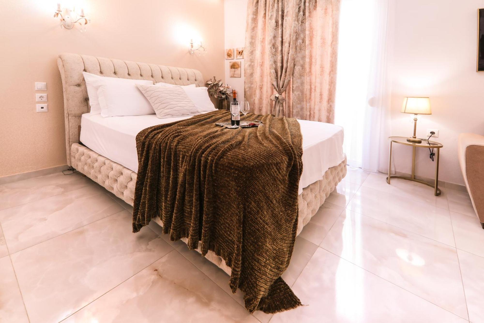 Goldenspace Exquisite Suite Near The Port 沃洛斯 外观 照片